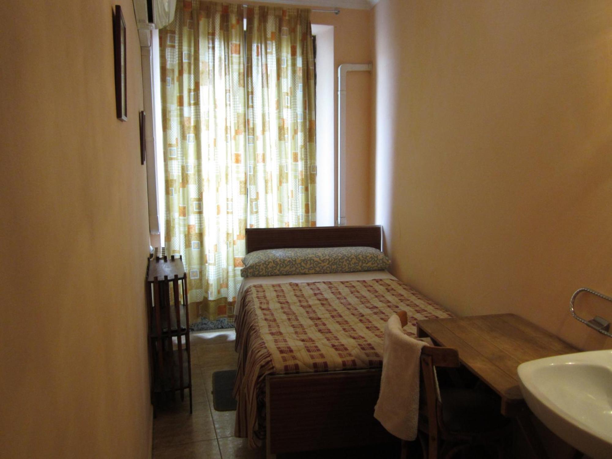 Pension Mollo Мадрид Номер фото